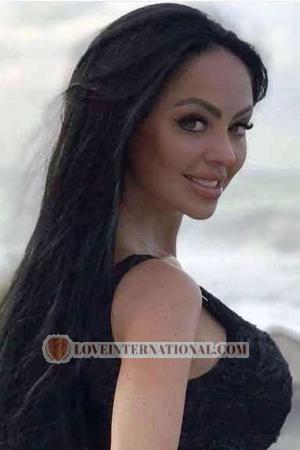 195535 - Anastasiya Age: 36 - Ukraine