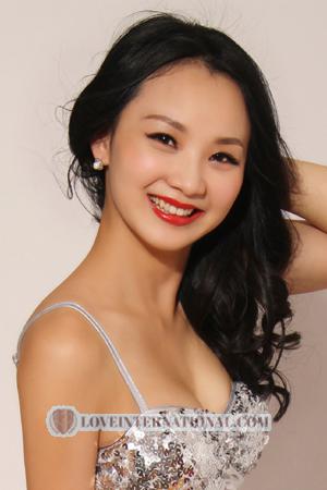 202845 - Faye Age: 36 - China