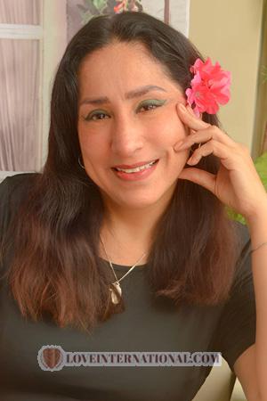 224080 - Vanessa Age: 50 - Peru