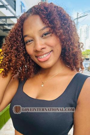 224152 - Saray Age: 20 - Colombia